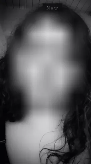 Amira, 21