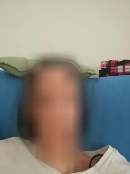 Andrea, 38