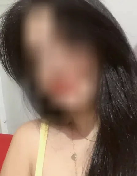 Anna, 36
