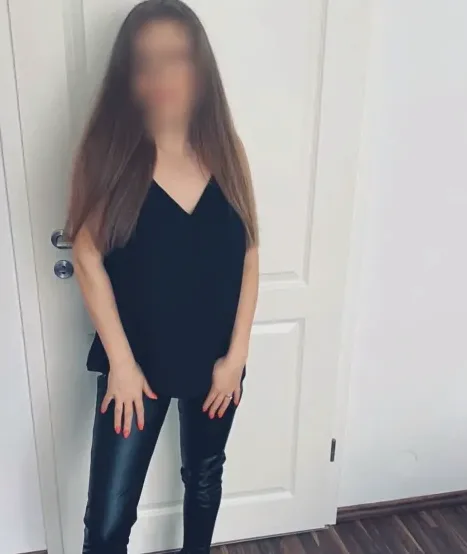 Celina, 32