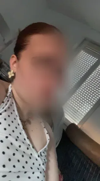 Christina, 19
