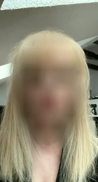 Hanne, 27