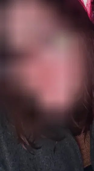 Julie, 24
