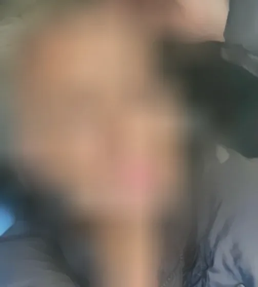 Karoline, 32