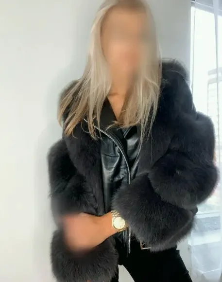 Lejla, 28