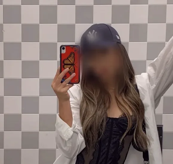 Mariam, 20