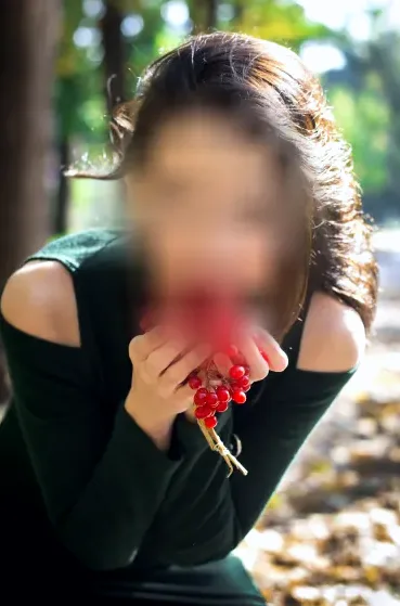 Nadia, 39