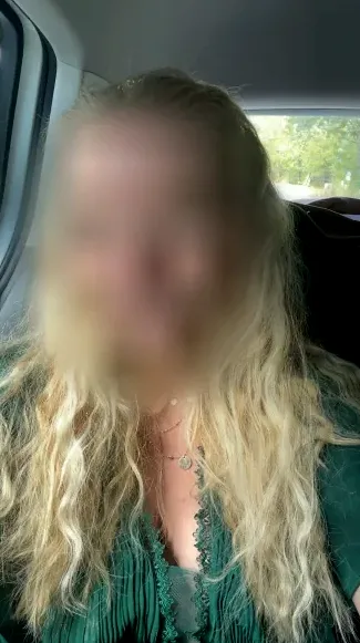 Olivia, 29