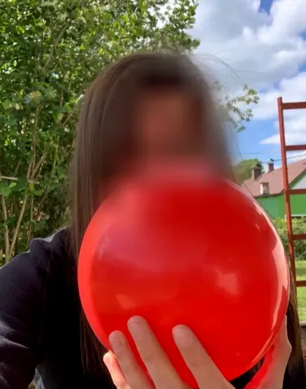 Sara, 28